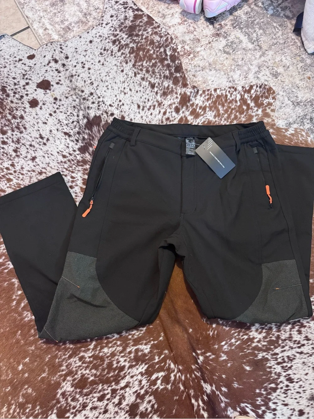 Men's Black Snowboarding Performance Pants with Reinforced Knees 36x30